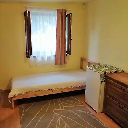 Homestay Szolosi Diofa Vendeghaz Balatonszolos