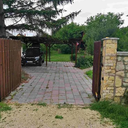 Szolosi Diofa Vendeghaz Balatonszolos