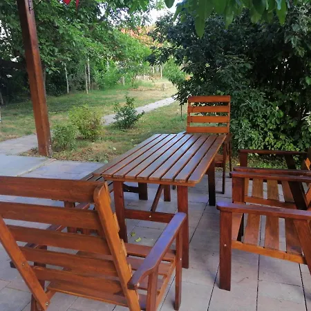 Szolosi Diofa Vendeghaz Homestay *